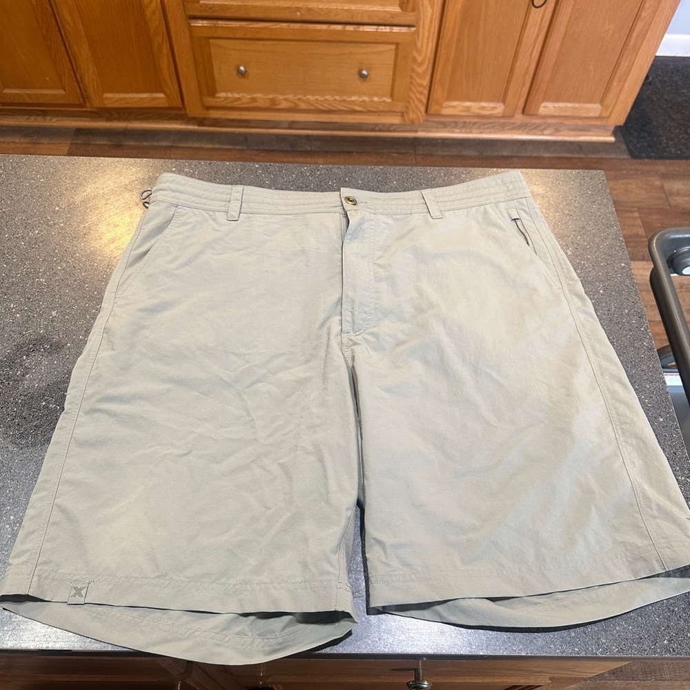 Men's Tan Shorts GOVX